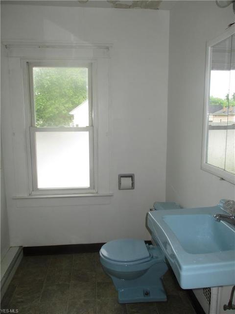 457 Kenyon Ave, Elyria, OH 44035 photo 12