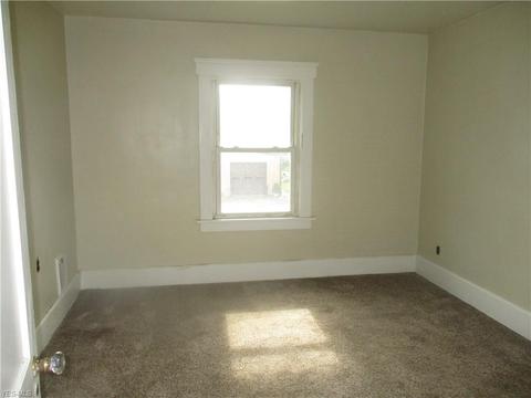 457 Kenyon Ave, Elyria, OH 44035 photo 11
