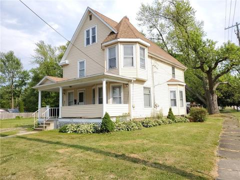 958 W 58th St, Ashtabula, OH 44004 photo 3