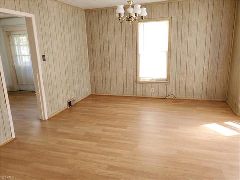 958 W 58th St, Ashtabula, OH 44004 photo 12