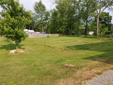 958 W 58th St, Ashtabula, OH 44004 photo 4