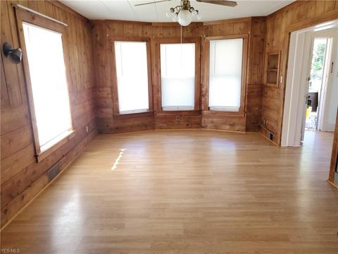 958 W 58th St, Ashtabula, OH 44004 photo 6