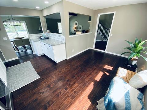 6061 Grace Ave, Elyria, OH 44035 photo 8