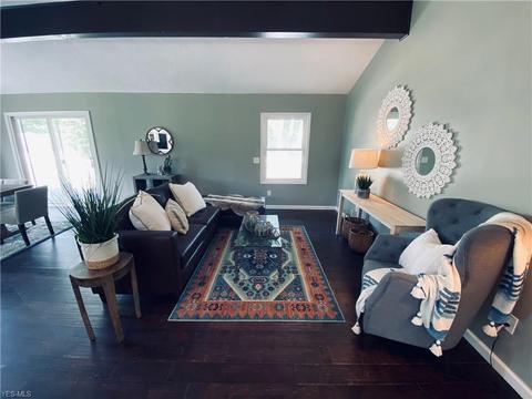 6061 Grace Ave, Elyria, OH 44035 photo 3