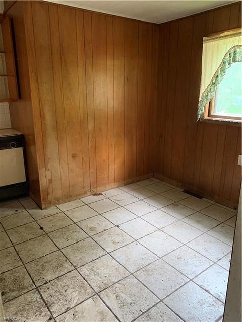 549 5th St, Struthers, OH 44471 photo 3