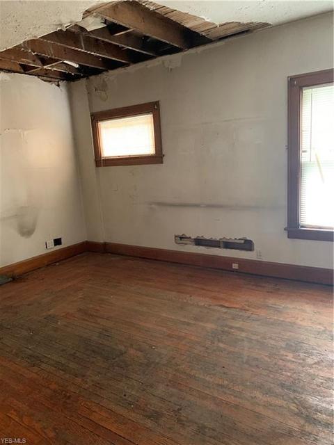 549 5th St, Struthers, OH 44471 photo 4
