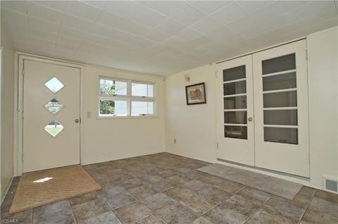 5330 Brainard Rd, Solon, OH 44139 photo 2