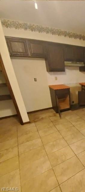 108 Winthrop Dr, Elyria, OH 44035 photo 3