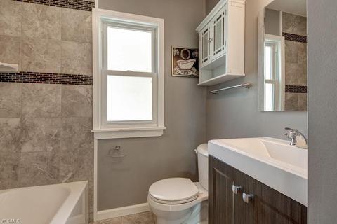 3830 Harvard Dr, Willoughby, OH 44094 photo 4
