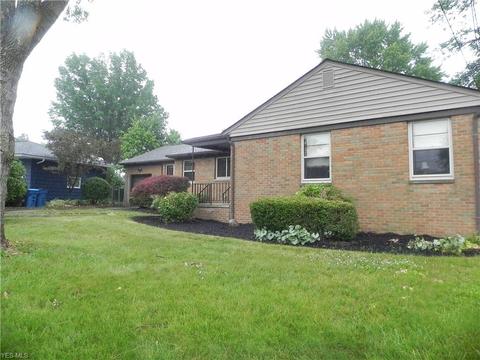 1411 Birch Ct, Lorain, OH 44053 photo 1