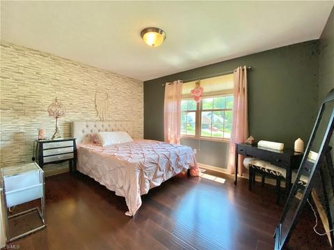 285 Maron Ln, Seven Hills, OH 44131 photo 12