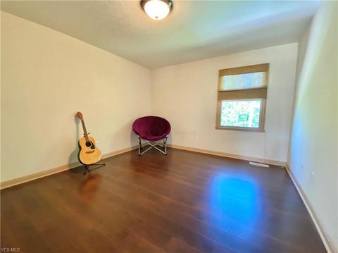 285 Maron Ln, Seven Hills, OH 44131 photo 14