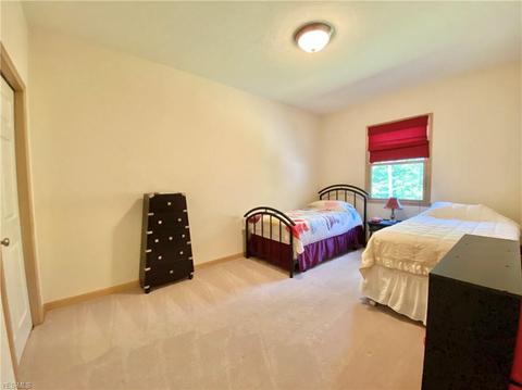 285 Maron Ln, Seven Hills, OH 44131 photo 15
