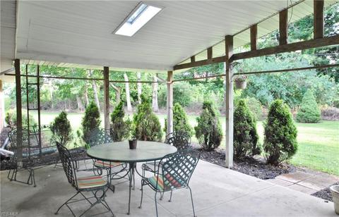 1305 Dunkeith Dr NW, Canton, OH 44708 photo 12