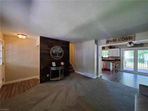 9129 Hickory Cir, Windham, OH 44288 photo 5