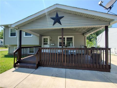 9129 Hickory Cir, Windham, OH 44288 photo 2