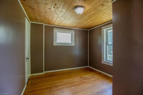 8458 Forestview Ave, Mentor, OH 44060 photo 9
