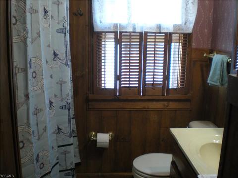 458 E 272nd St, Euclid, OH 44132 photo 8
