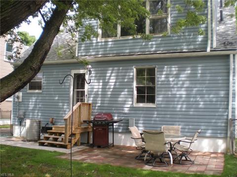 458 E 272nd St, Euclid, OH 44132 photo 2