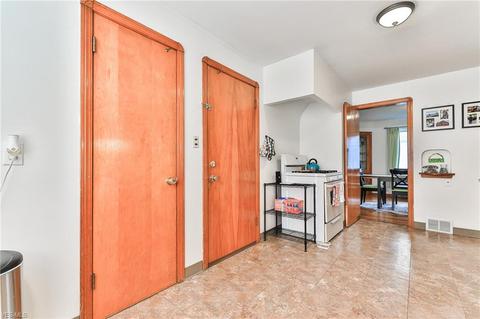 7801 Jameson Rd, Parma, OH 44129 photo 16