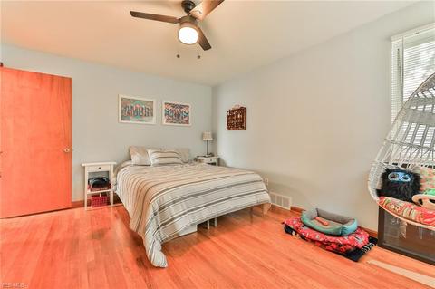 7801 Jameson Rd, Parma, OH 44129 photo 22
