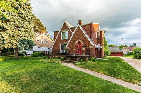 7801 Jameson Rd, Parma, OH 44129 photo 2