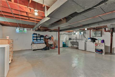 7801 Jameson Rd, Parma, OH 44129 photo 31