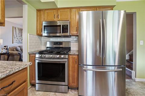 5809 Laurent Dr, Parma, OH 44129 photo 10