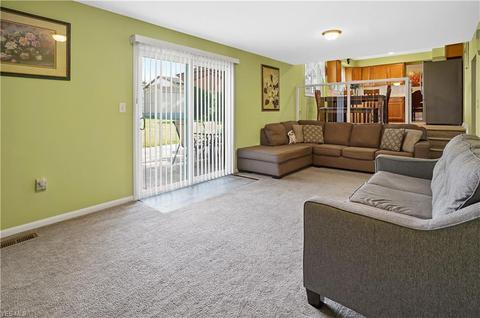 5809 Laurent Dr, Parma, OH 44129 photo 7