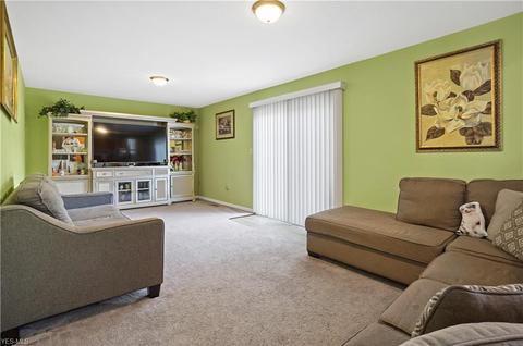 5809 Laurent Dr, Parma, OH 44129 photo 6