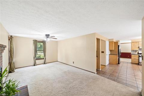 34261 S Side Park Dr, Solon, OH 44139 photo 11