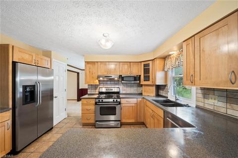 34261 S Side Park Dr, Solon, OH 44139 photo 7