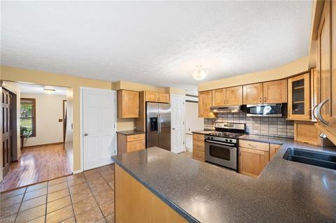 34261 S Side Park Dr, Solon, OH 44139 photo 5