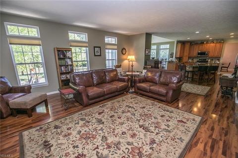 107 Boulder Dr, Berea, OH 44017 photo 3