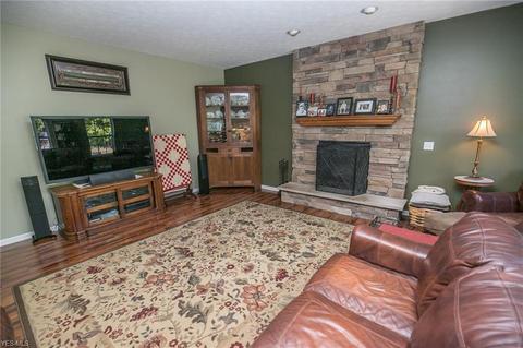 107 Boulder Dr, Berea, OH 44017 photo 5