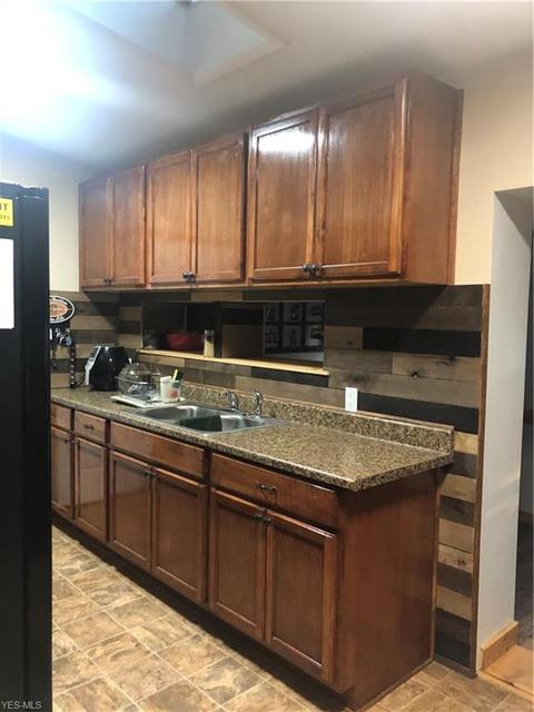 430 Longfellow St, Elyria, OH 44035 photo 8