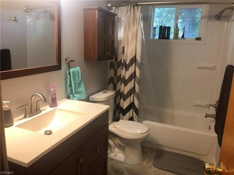 430 Longfellow St, Elyria, OH 44035 photo 17