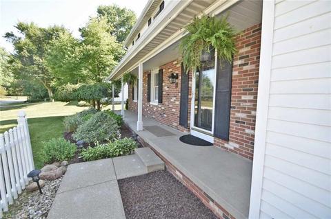 5621 Sunset Dr, Hudson, OH 44236 photo 2