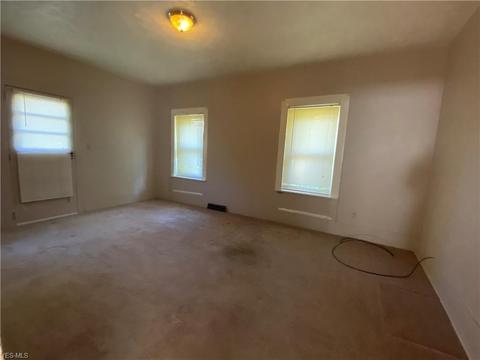55 E Ashtabula St, Jefferson, OH 44047 photo 8
