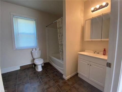 55 E Ashtabula St, Jefferson, OH 44047 photo 5