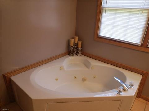 2745 Gingertree Dr, Ashtabula, OH 44004 photo 22