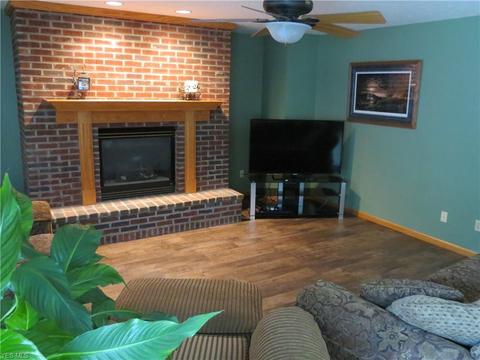 2745 Gingertree Dr, Ashtabula, OH 44004 photo 12