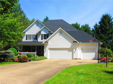 2745 Gingertree Dr, Ashtabula, OH 44004 photo 2
