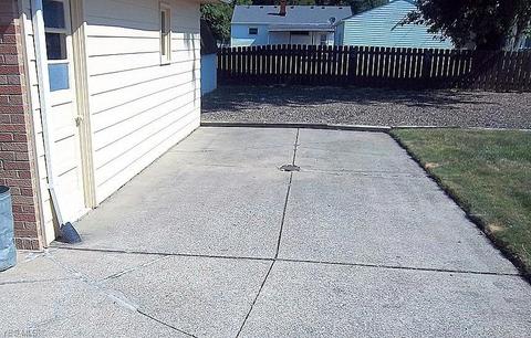 11464 Ronald Dr, Parma, OH 44130 photo 31