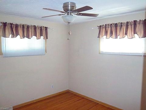 11464 Ronald Dr, Parma, OH 44130 photo 9