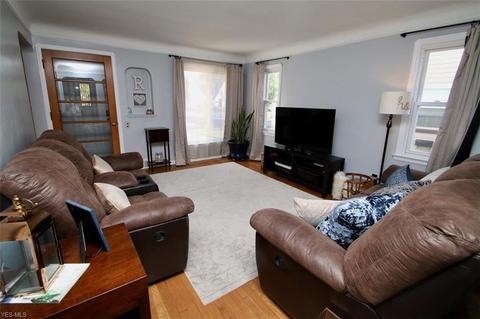 6312 Belmere Dr, Parma, OH 44129 photo 5