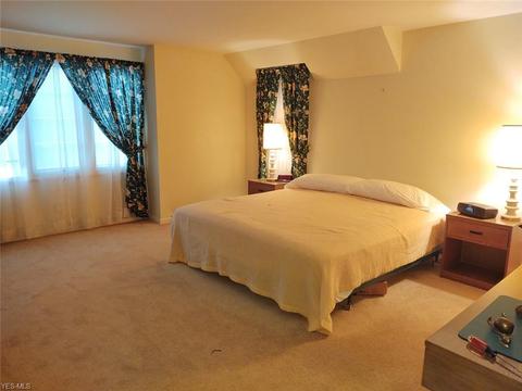 1751 Turnberry Cir NW, Canton, OH 44708 photo 12