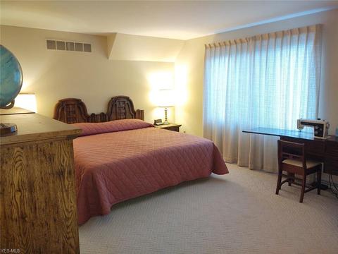 1751 Turnberry Cir NW, Canton, OH 44708 photo 11
