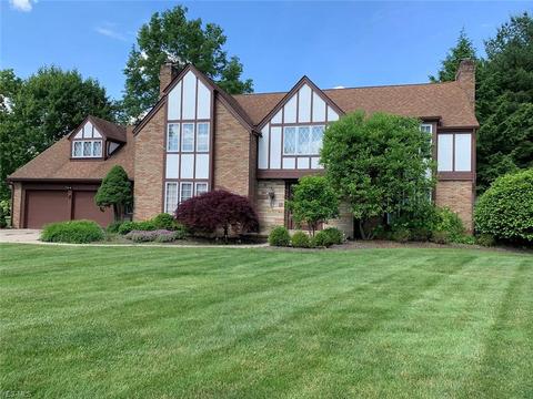 1751 Turnberry Cir NW, Canton, OH 44708 photo 1