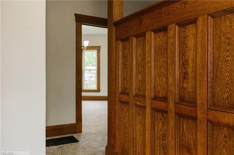 125 Eastern Heights Blvd, Elyria, OH 44035 photo 2